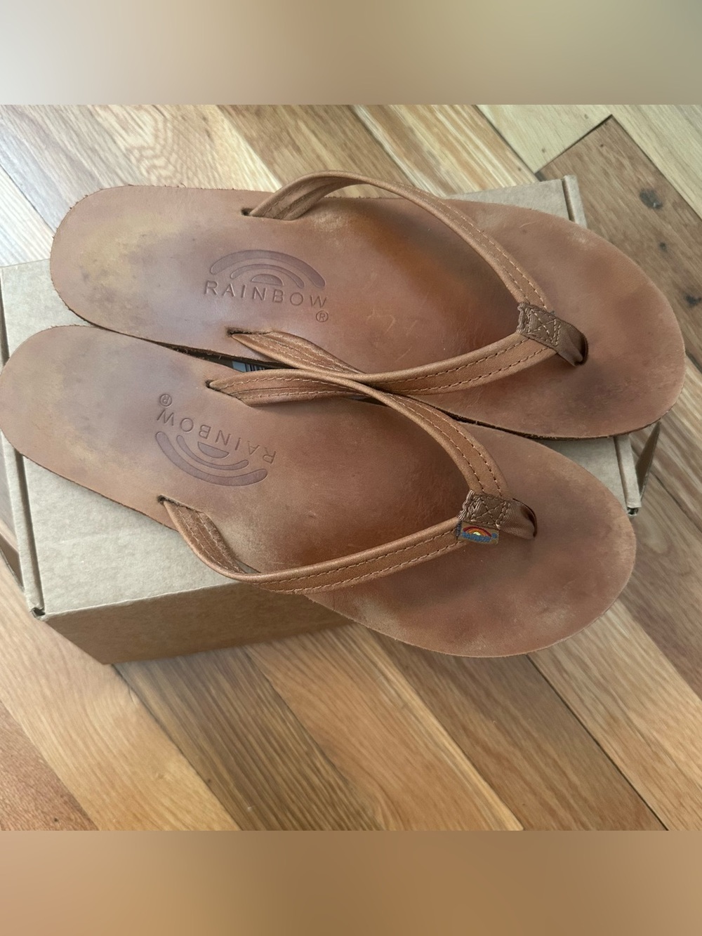 Rainbow Women’s Tan Leather Sandals Sz Large 7.5 - 8.5